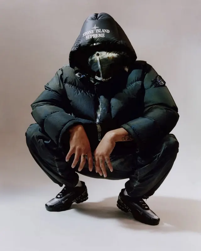 Streetwear Hoodie Mockup, photographic, dark-mode, dark