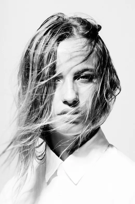 Monochrome Portrait of a Woman, monochrome, photographic, monochrome