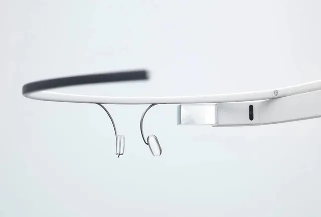 Minimalist White Hardware Mockup, minimal, corporate-clean, light