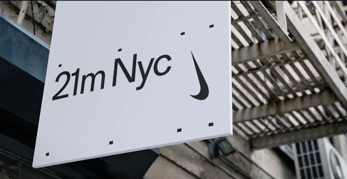 21m Nyc Logo Mockup, minimal, corporate-clean, monochrome