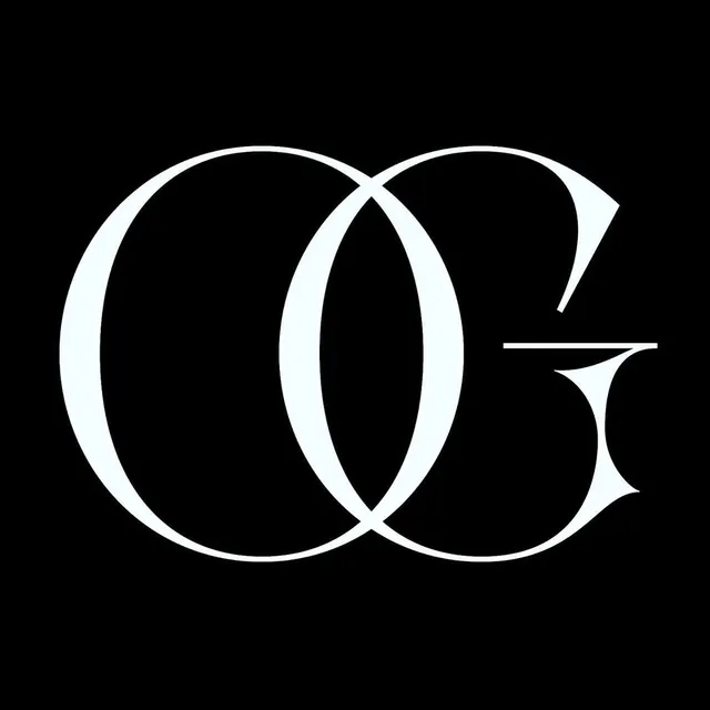 Interlocking OG Monogram, minimal, monochrome, dark