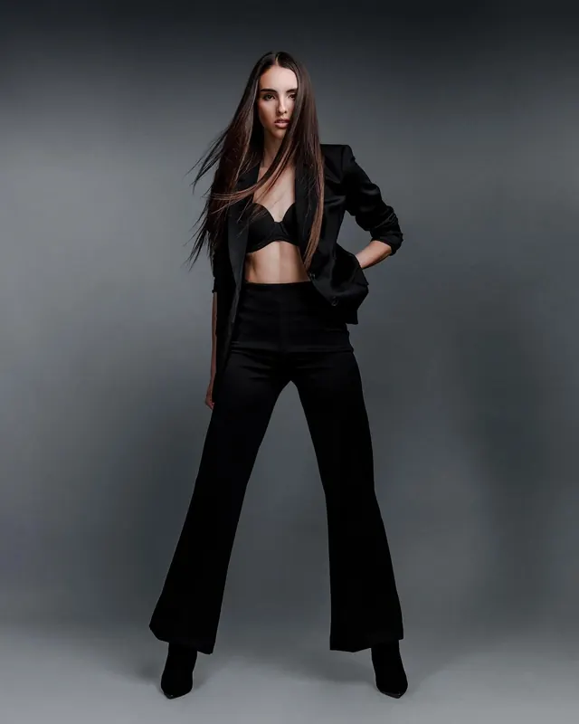 Fashion Editorial Portrait, luxury, photographic, dark