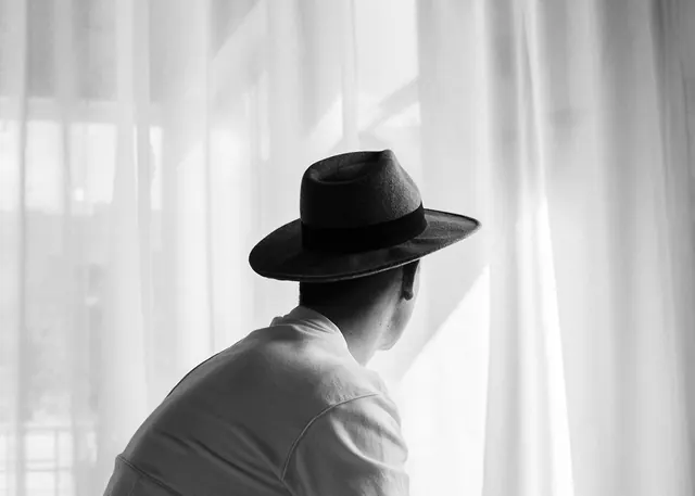 Man in Hat Silhouette, minimal, monochrome, monochrome