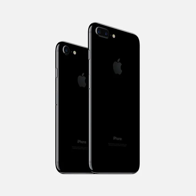 Smartphone Mockup Comparison, minimal, corporate-clean, dark