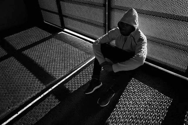 Monochrome Urban Portrait, monochrome, minimal, monochrome