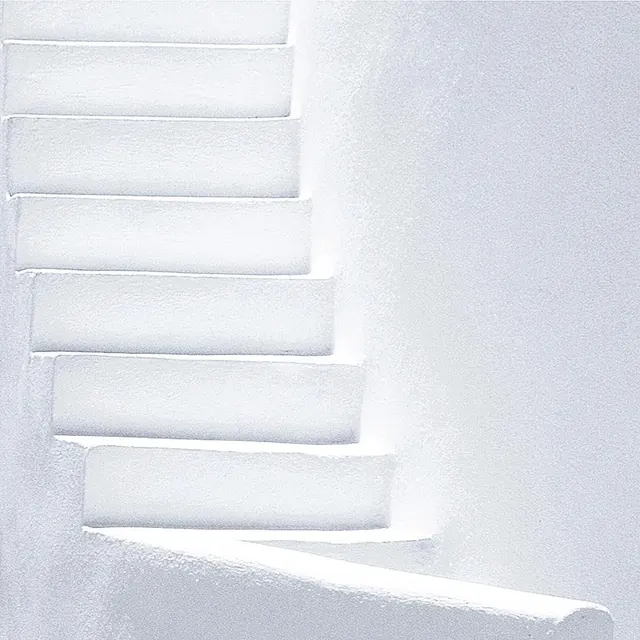 Abstract White Stairs, minimal, 3d-render, monochrome