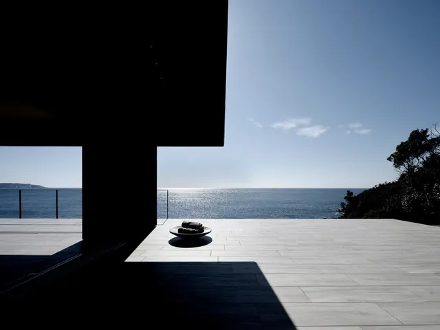 Minimalist Coastal Architecture, minimal, luxury, high-contrast