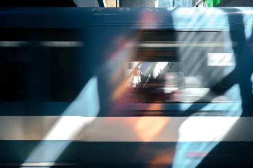 Abstract Motion Blur Graphic, abstract, gradient-heavy, dark