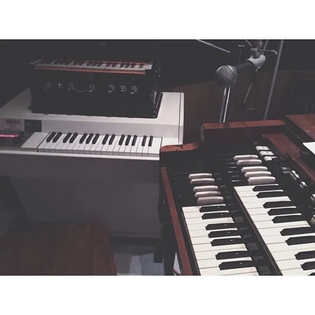 Musical Instrument Mockup, photographic, minimal, dark