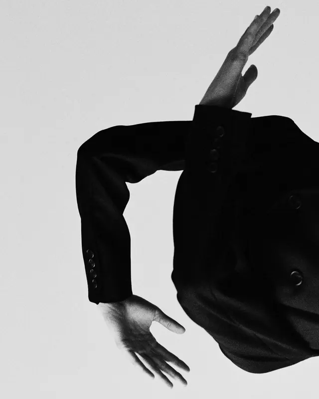 Monochrome Suit Portrait, minimal, monochrome, monochrome