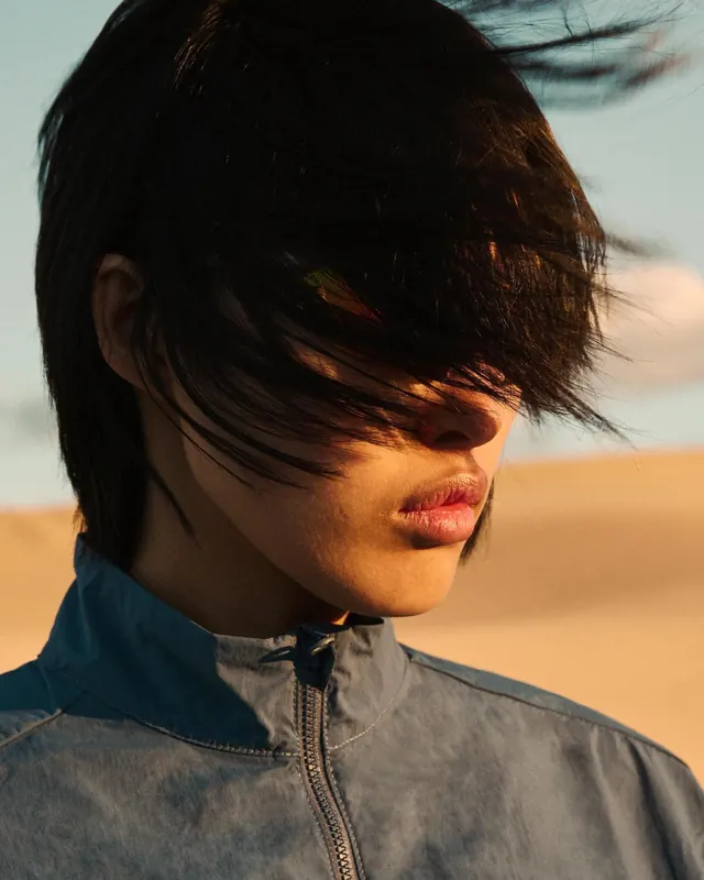 Close-up Portrait with Motion Blur, photographic, abstract, high-contrast