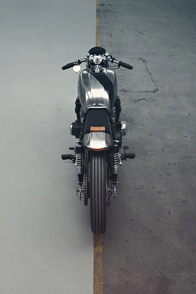 Motorcycle Front View, photographic, minimal, dark