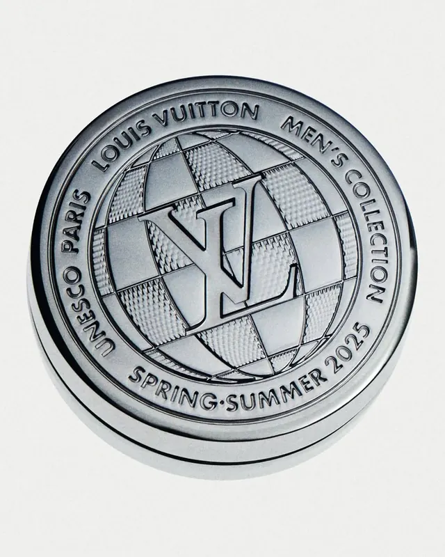 Circular Emblem Design, minimal, geometric, monochrome