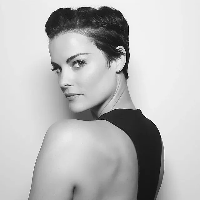 Black and White Portrait, minimal, monochrome, monochrome