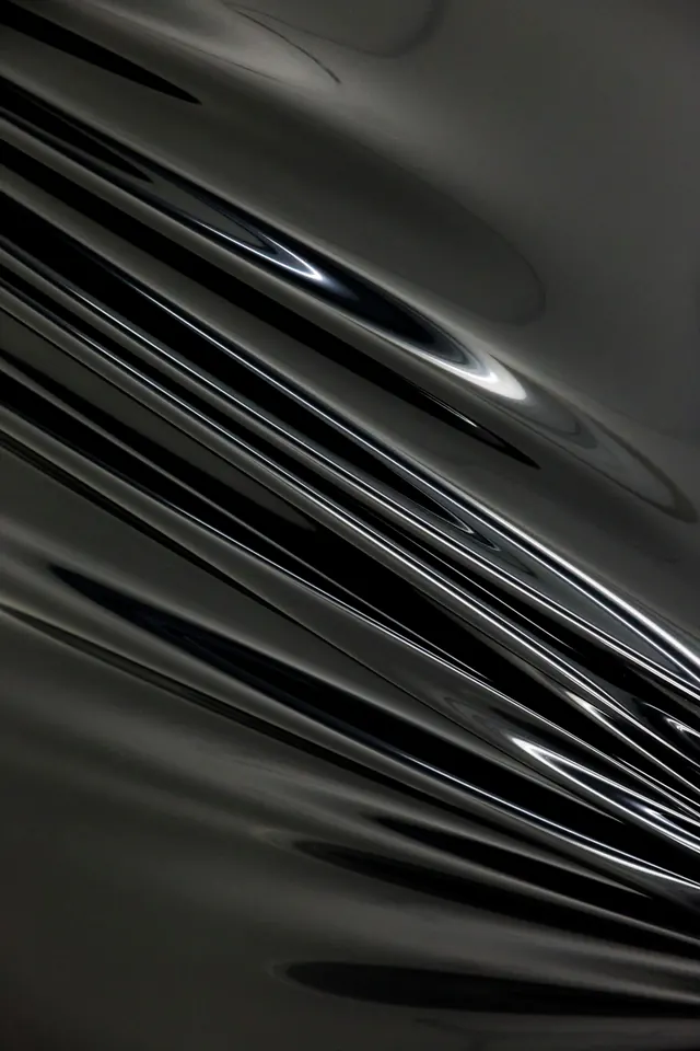 Abstract Metallic Fluidity
