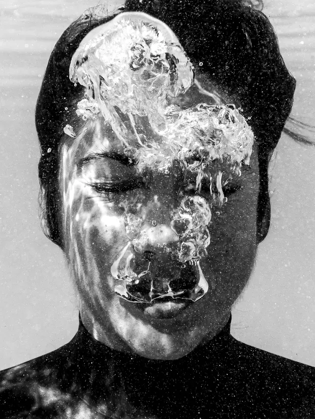 High-Contrast Portrait with Texture, monochrome, abstract, monochrome