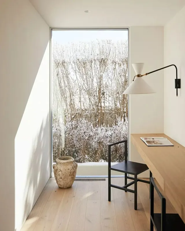 Minimalist Interior with Natural Light, minimal, light-mode, light