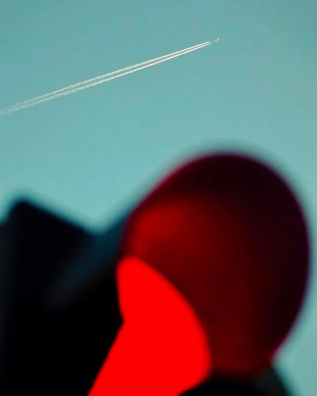 Abstract Red and Blue Motion Blur, abstract, gradient-heavy, vibrant