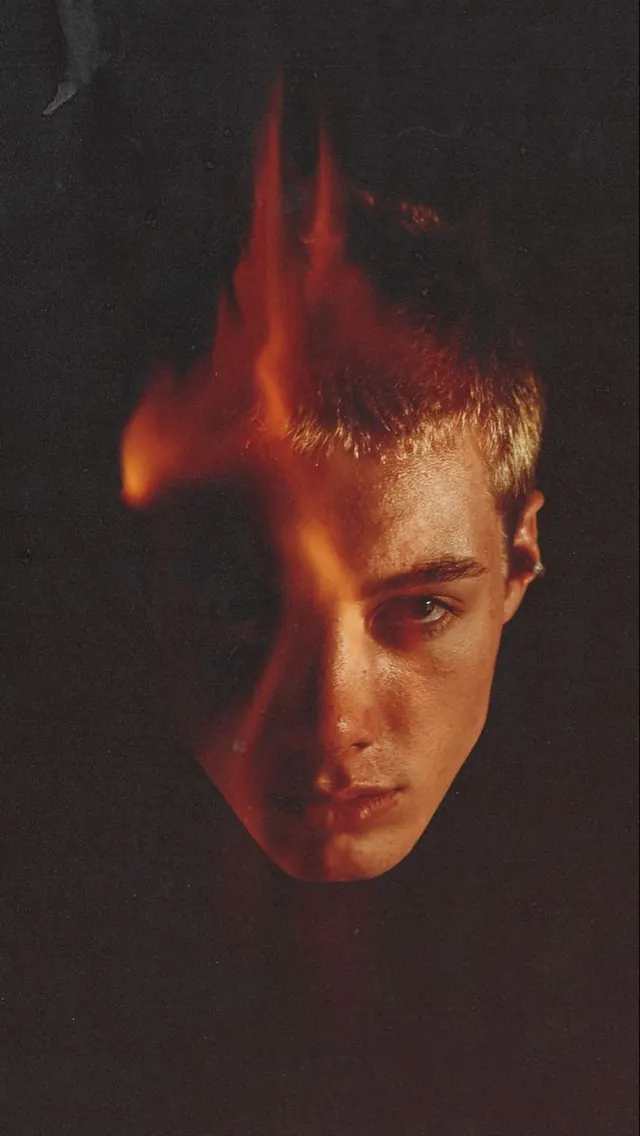 Fiery Portrait, dark-mode, abstract, dark