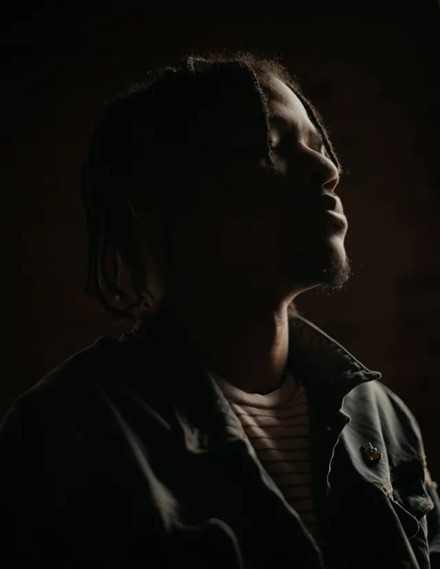 Low-Key Portrait, monochrome, dark-mode, dark