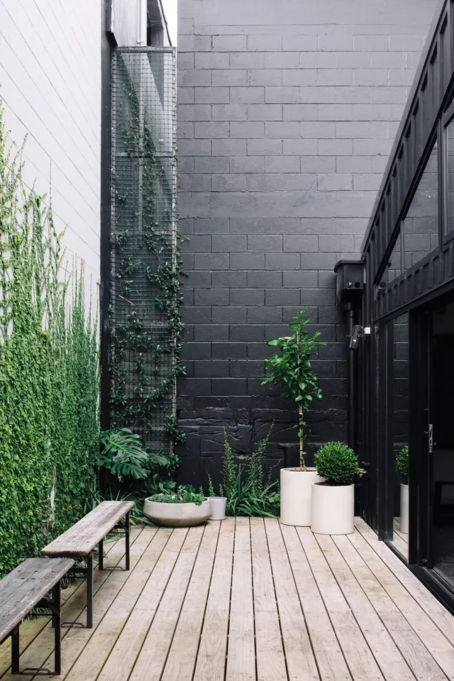 Modern Architectural Courtyard, minimal, corporate-clean, monochrome