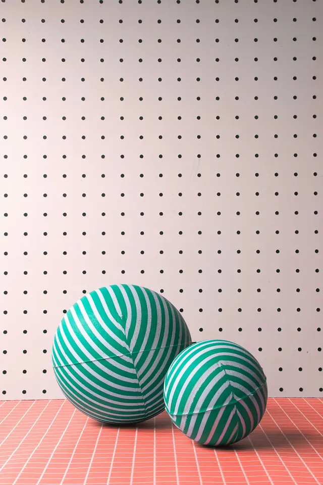 3D Spheres on Grid, geometric, minimal, vibrant
