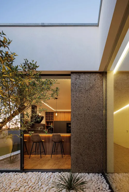 Modern Architectural Interior with Natural Elements, minimal, luxury, warm