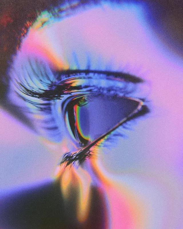 Iridescent Eye Close-up, y2k, gradient-heavy, vibrant