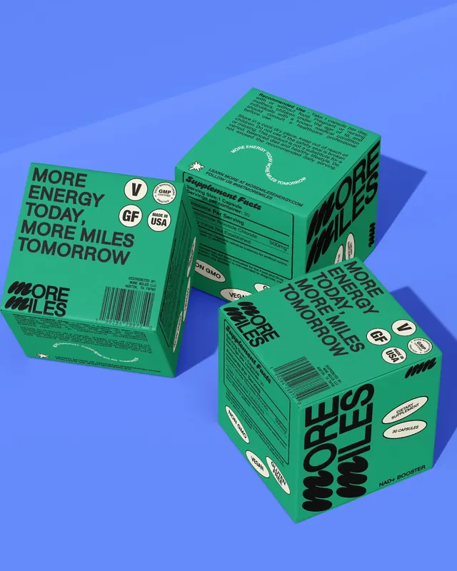 3D energy drink packaging with angled display, minimal, 3d-render, vibrant