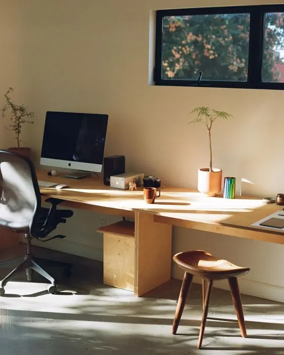 Minimalist Workspace Interior, minimal, light-mode, warm