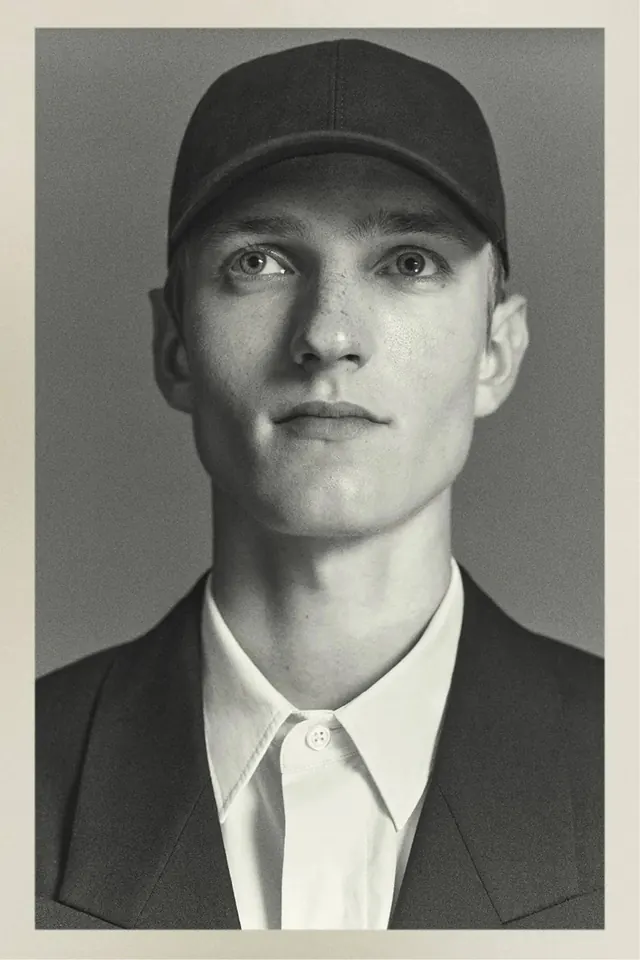 Monochrome Portrait of Man in Cap, monochrome, minimal, monochrome