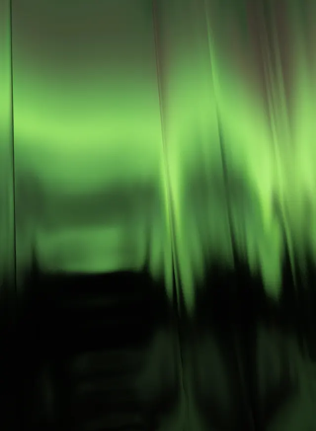 Green vertical light distortion, abstract, gradient-heavy, dark
