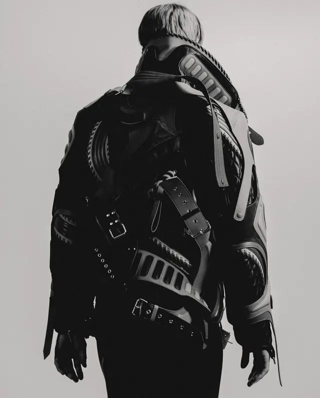 Image from Savee, dark-mode, dark