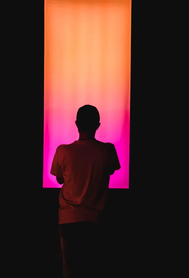 Neon gradient figure silhouette, 3d-render, gradient-heavy, vibrant