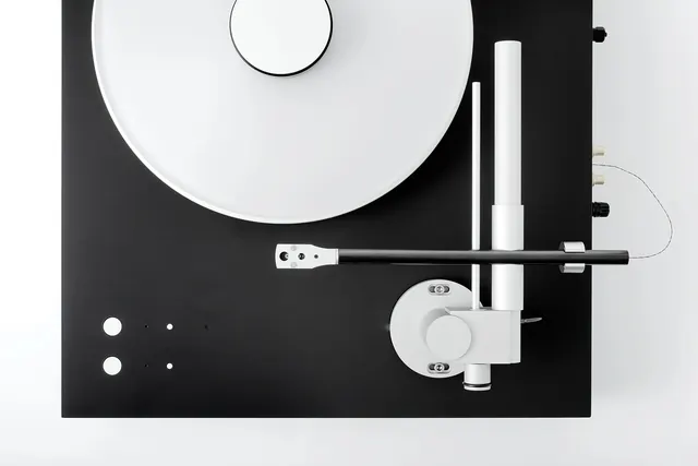 Bergmann Audio minimalist identity light, minimal, light-mode, light