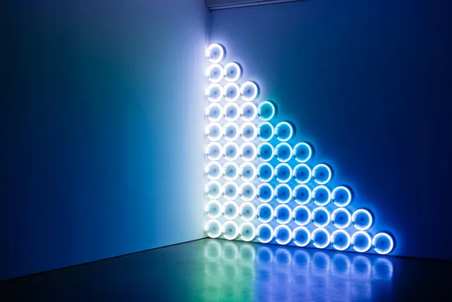 Neon light gradient pyramid installation, 3d-render, technical, dark
