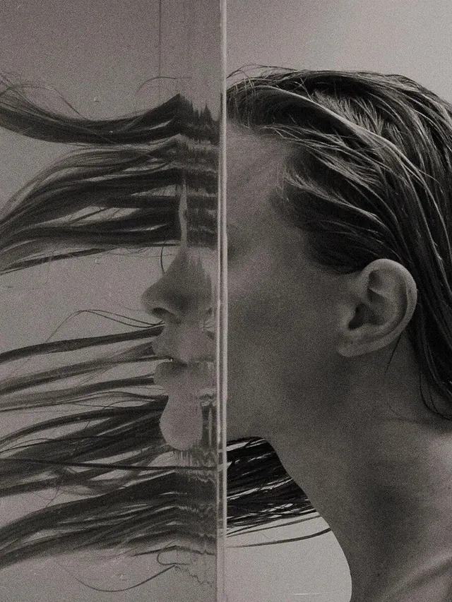 Split Portrait Photography, monochrome, minimal, monochrome