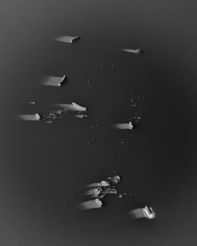 Underwater ray creatures with glow effect, 3d-render, dark-mode, dark