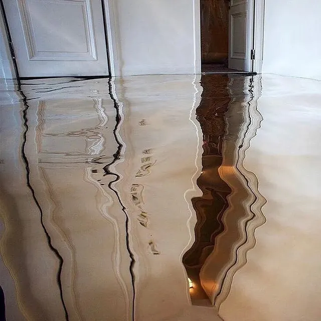 Reflective wave installation in mirrored surfaces, abstract, minimal, light