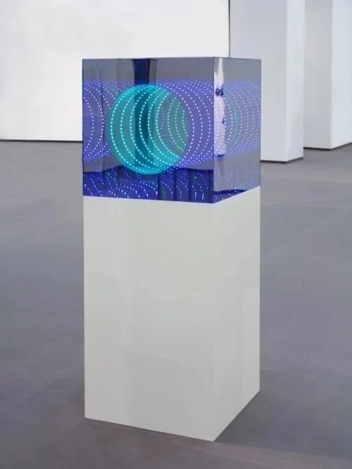 Installation art with digital visualization inside acrylic cube, 3d-render, technical, cool
