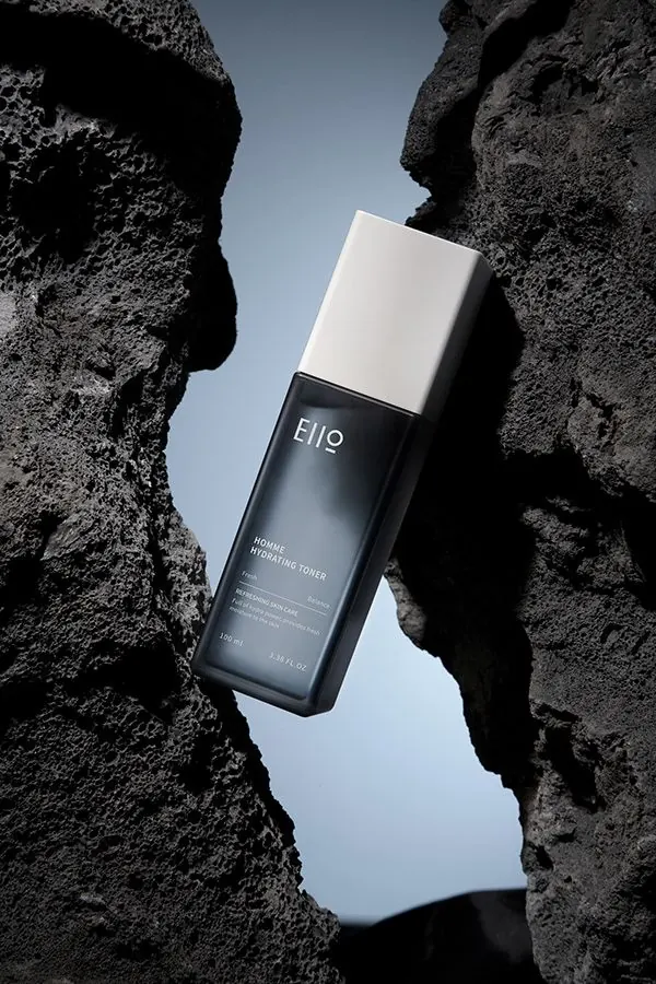 Minimal luxury mockup, minimal, luxury, dark