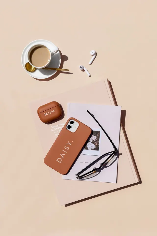 Surprise Your Tech-Savvy Mum this Mother's Day with an Everlasting Gift, minimal, luxury, light