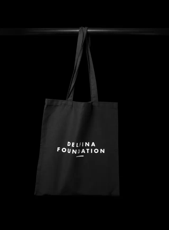 Minimal photographic mockup, minimal, photographic, dark