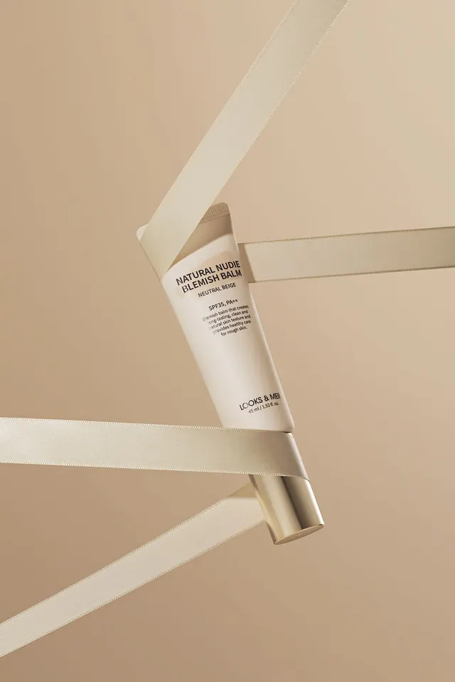 Minimal luxury mockup, minimal, luxury, light