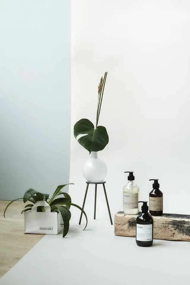 Meraki - natuurlijke schoonmaakmiddelen en huidverzorging, minimal, organic, light
