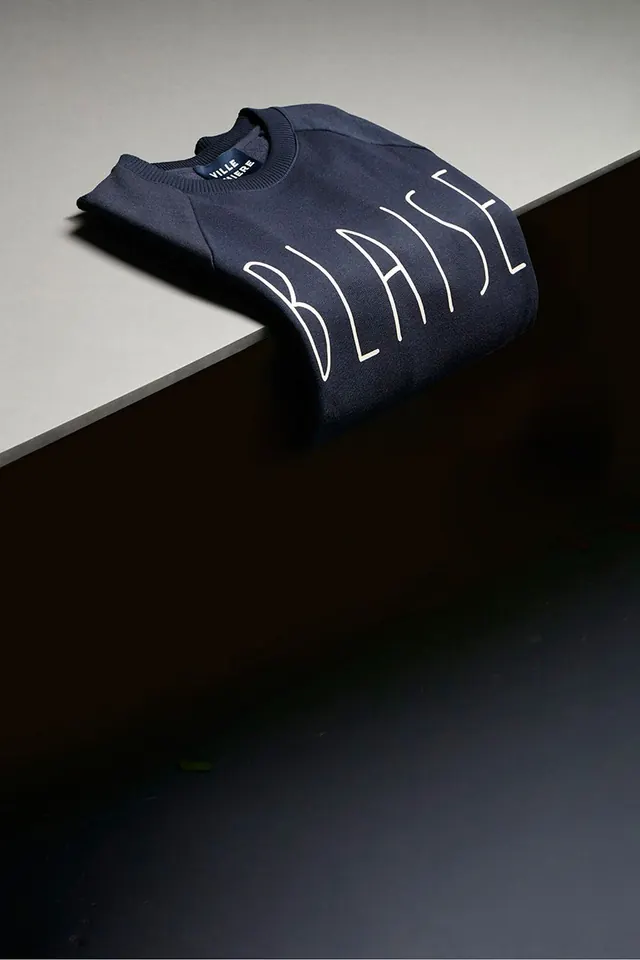 Minimal editorial mockup, minimal, editorial, dark