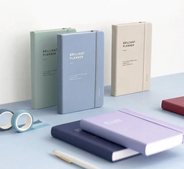 Minimal editorial mockup, minimal, editorial, light