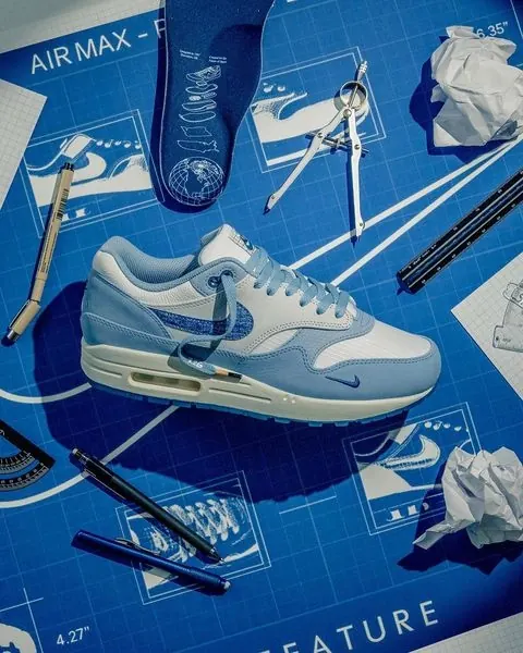Air Max 1 blueprint flat lay, technical, minimal, cool