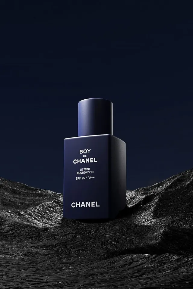 Minimal luxury packaging, minimal, luxury, dark
