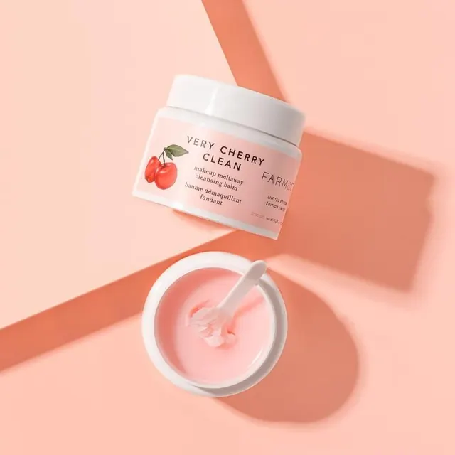 Minimal luxury packaging, minimal, luxury, light